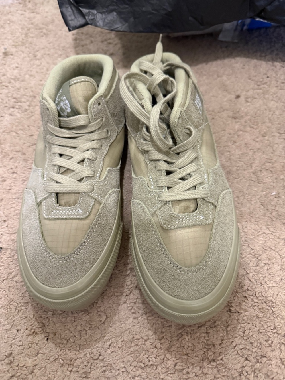 Vans Men's Low-Top Sneakers in Olive Green